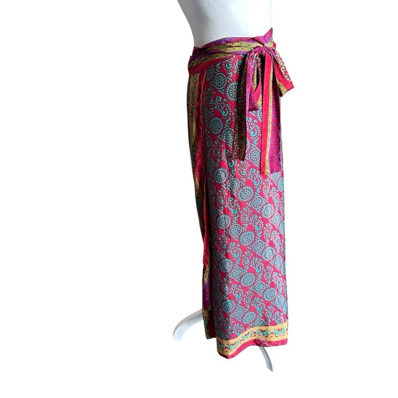 Impressions Vibrant Patterned Silk Reversible Skirt - Picture 3 of 8